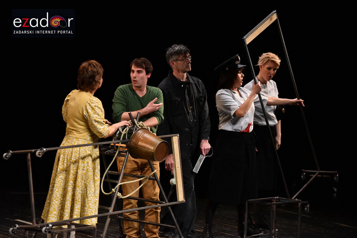 Premijera predstave “Nikome pravo” u Kazalištu lutaka Zadar Premijera predstave “Nikome pravo” u Kazalištu lutaka Zadar