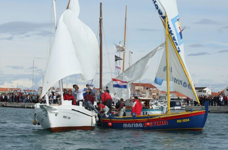 Murter: Po jakoj buri održana je tredicionalna 18. regata Latinsko idro – Murter 2015. Photo: Duško Jaramaz/PIXSELL Murter: Po jakoj buri održana je tredicionalna 18. regata Latinsko idro – Murter 2015. Photo: Duško Jaramaz/PIXSELL