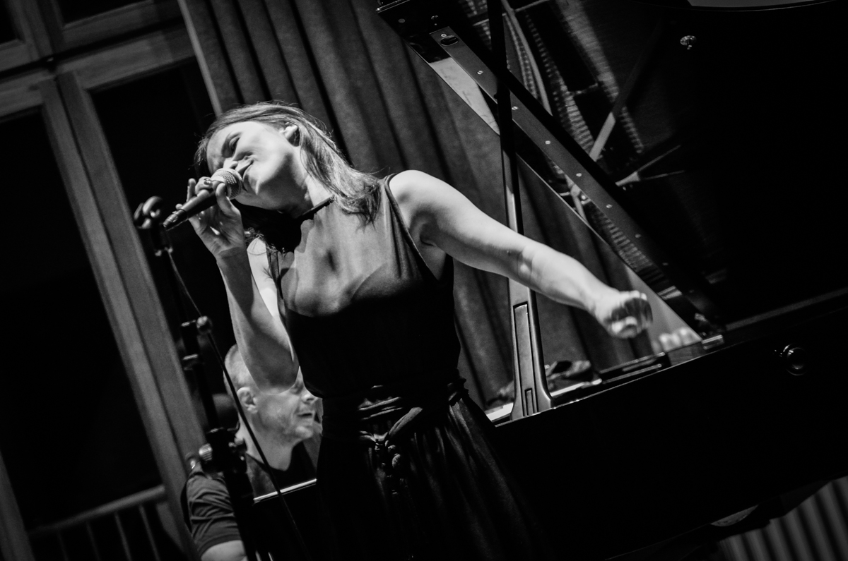 Matija Dedić i Vesna Pisarović održali koncert na zadarskom Sveučilištu Matija Dedić i Vesna Pisarović održali koncert na zadarskom Sveučilištu