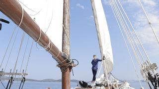 Kod otoka Prvića snimljen spot za pjesmu “Plovim” Tomislava Bralića i klape Intrade!