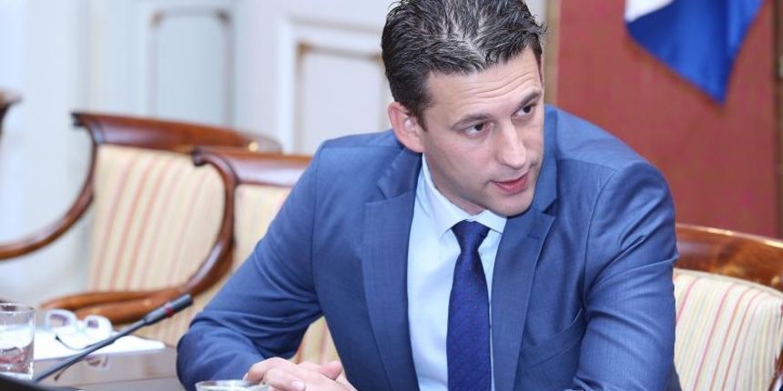 Vlada RH na 41. sjednici je, uz ostalo, usvojila odgovor Republike Hrvatske na Pismo sluzbene obavijesti Europske komisije od 17. lipnja 2016. godine, u vezi sa slobodom kretanja kapitala. Bozo Petrov. Photo: Patrik Macek/PIXSELL Vlada RH na 41. sjednici je, uz ostalo, usvojila odgovor Republike Hrvatske na Pismo sluzbene obavijesti Europske komisije od 17. lipnja 2016. godine, u vezi sa slobodom kretanja kapitala. Bozo Petrov. Photo: Patrik Macek/PIXSELL