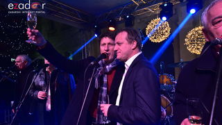 Tisuće Zadrana uživalo na krcatom Narodnom trgu i Tgu Petra Zoranića uz Tomislava Bralića i klapu Intrade Tisuće Zadrana uživalo na krcatom Narodnom trgu i Tgu Petra Zoranića uz Tomislava Bralića i klapu Intrade