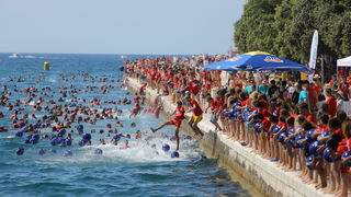 11. dm millennium jump: Tri tisuće ljudi skače za humanitarni cilj 11. dm millennium jump: Tri tisuće ljudi skače za humanitarni cilj