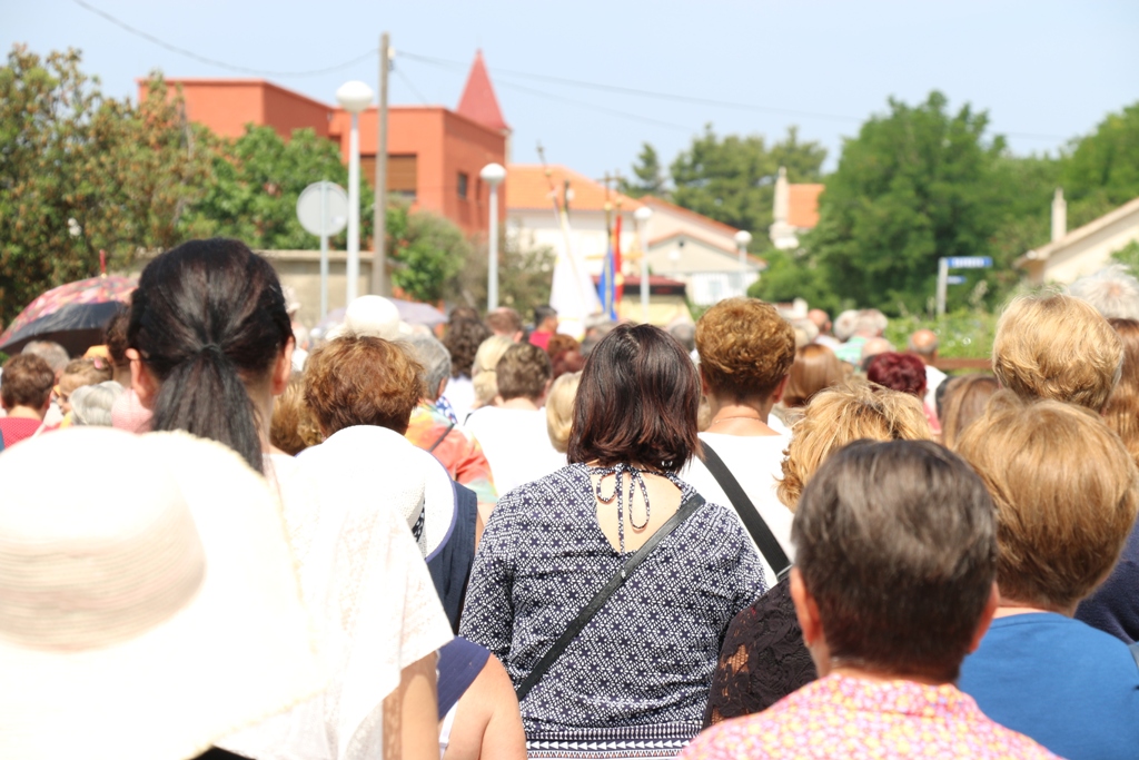 Tradicionalna procesija Tijelova ulicama Vira Tradicionalna procesija Tijelova ulicama Vira