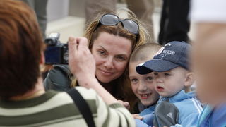 Biograd , 140510.
Danas je u Biogradu odrzana druga Porinova regata na kojoj je za ekipe brojnih diskografskih i medijskih kuca jedrilicarske sposobnosti pokazalo i vise javnih osoba. Na slici Vlatka Pokos.
Foto: Jure Miskovic / CROPIX Biograd , 140510.
Danas je u Biogradu odrzana druga Porinova regata na kojoj je za ekipe brojnih diskografskih i medijskih kuca jedrilicarske sposobnosti pokazalo i vise javnih osoba. Na slici Vlatka Pokos.
Foto: Jure Miskovic / CROPIX