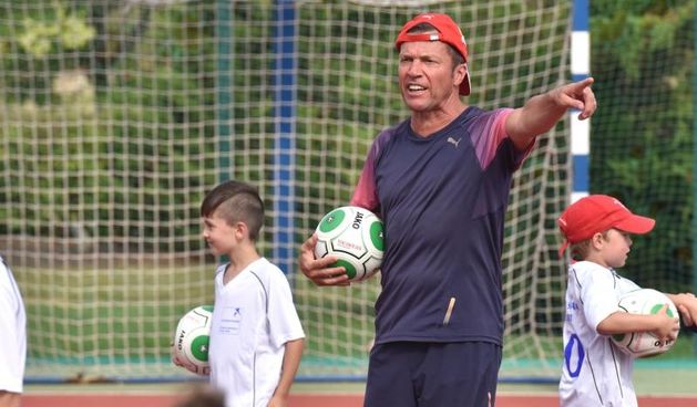 Nogometna zvijezda Lothar Matthaus na Punta Skali učio djecu nogometu
