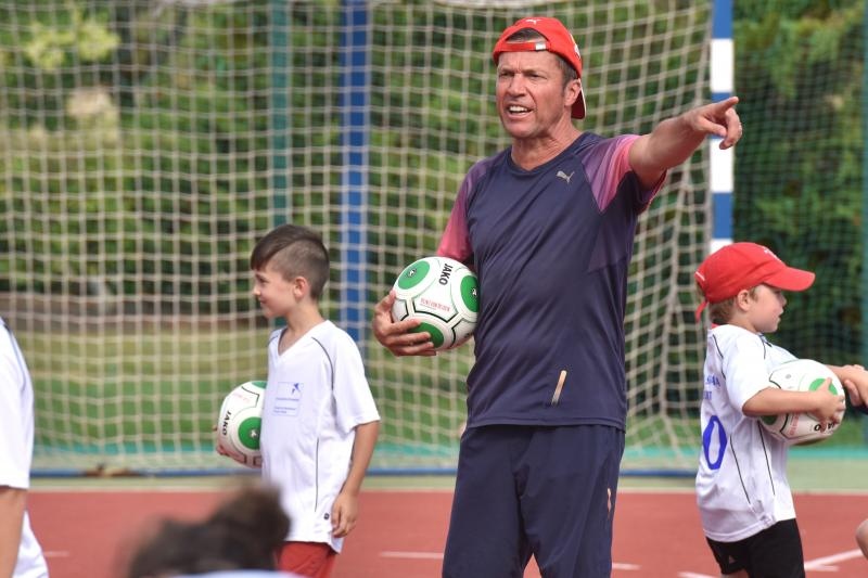 Nogometna zvijezda Lothar Matthaus na Punta Skali učio djecu nogometu