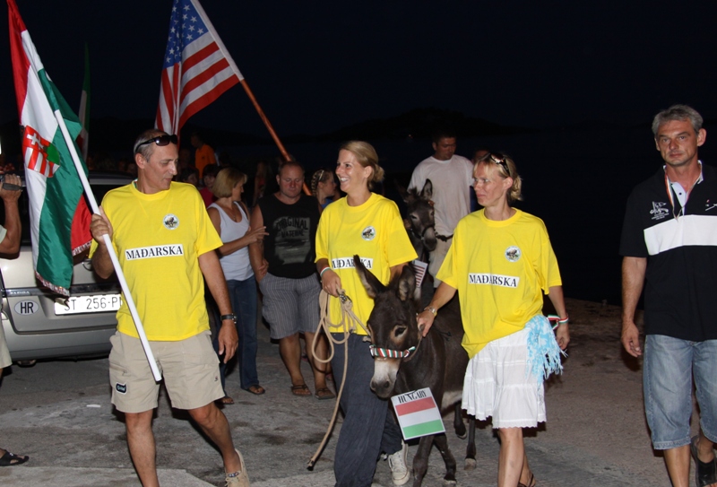 Tisno: 6. Međunarona “Trka tovarov”, Foto: Edin Kadić Tisno: 6. Međunarona “Trka tovarov”, Foto: Edin Kadić