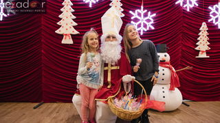 Sveti Nikola posjetio Supernova centar i razveselio mališane