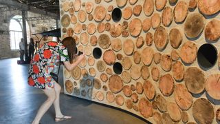 Na 16. Venecijanskom bijenalu otvoren Hrvatski paviljon s instalacijom Oblak Pergola Na 16. Venecijanskom bijenalu otvoren Hrvatski paviljon s instalacijom Oblak Pergola