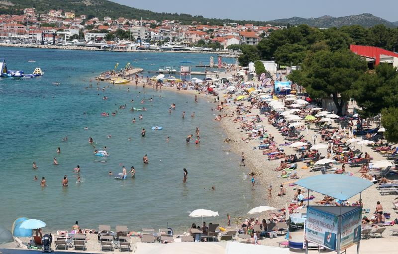 Uživanje u ljetu na vodičkim plažama. Photo: Duško Jaramaz/PIXSELL Uživanje u ljetu na vodičkim plažama. Photo: Duško Jaramaz/PIXSELL