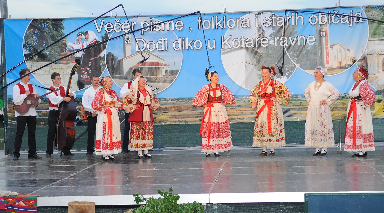 5. Večer pisme, folklora i starih običaja “Dođi diko u Kotare ravne”-Zemunik 2013