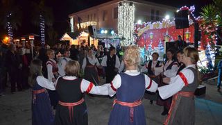 Vir: Druženje virske djece sa Svetim Nikolom Vir: Druženje virske djece sa Svetim Nikolom