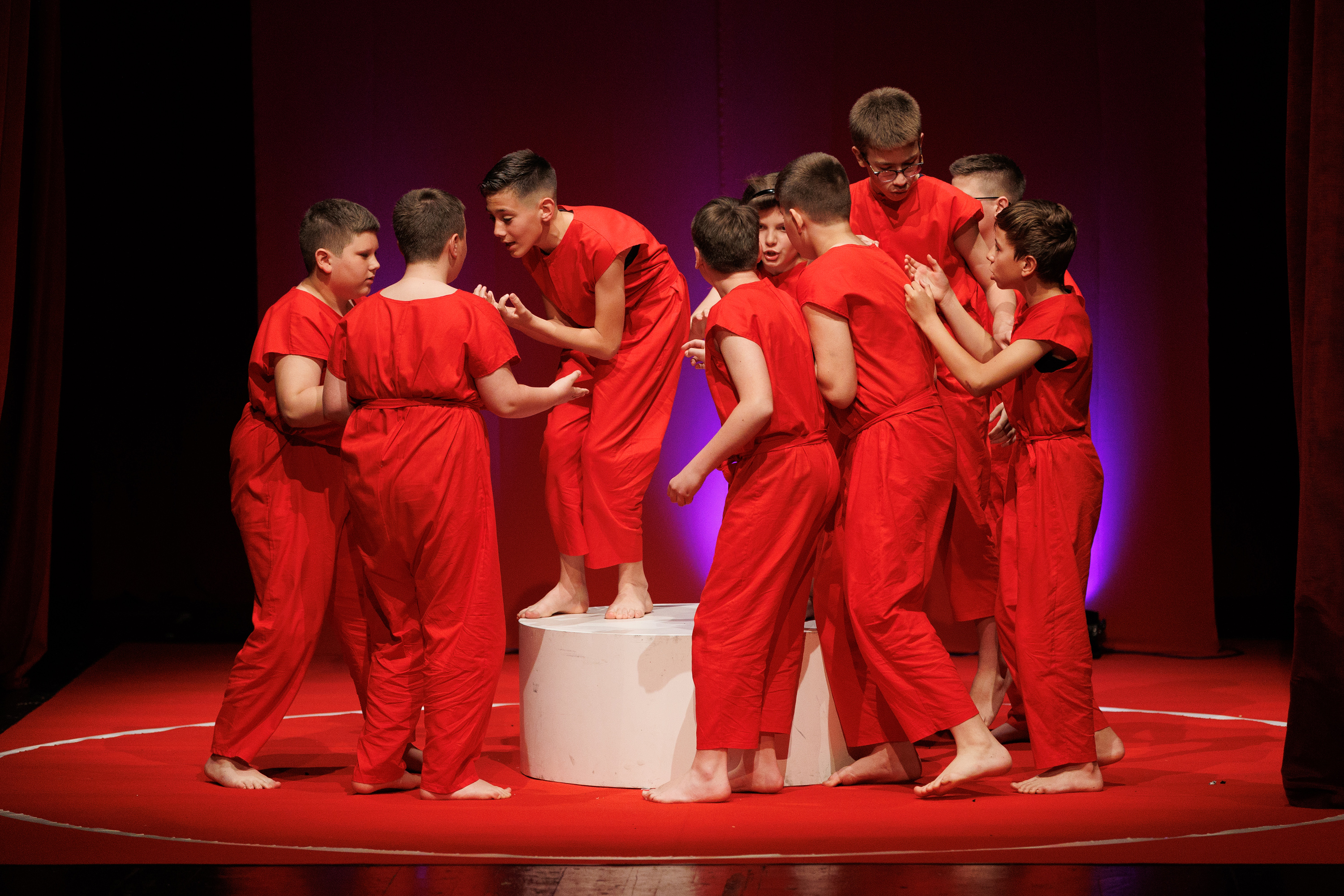 Igrajmo se: Zabranjeno mlađima od 15 strana A