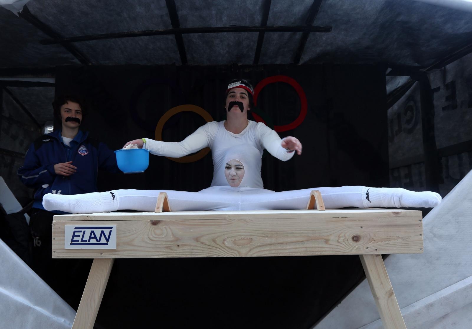 Murter: Maškarana povorka Velike Bake