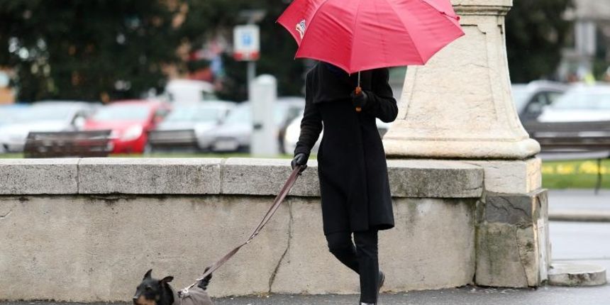 Kisa i niske temperature natjerale su gradjane da obuku nesto topliju odjecu i da iz domova ne izlaze bez obaveznog modnog dodatka, kisobrana. Kisa i niske temperature natjerale su gradjane da obuku nesto topliju odjecu i da iz domova ne izlaze bez obaveznog modnog dodatka, kisobrana.