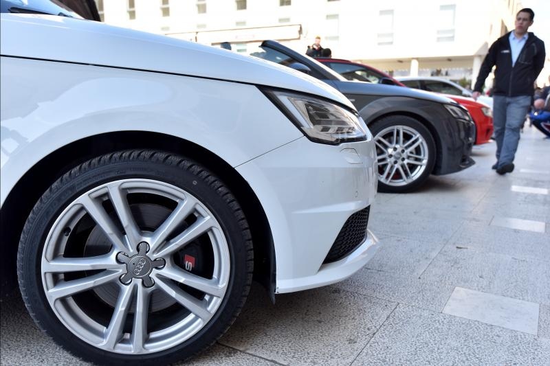 Audi Hrvatska organizirala je ekskluzivnu prezentaciju sportskih automobila Audi S i RS modela na Forumu. Photo: Dino Stanin/PIXSELL Audi Hrvatska organizirala je ekskluzivnu prezentaciju sportskih automobila Audi S i RS modela na Forumu. Photo: Dino Stanin/PIXSELL