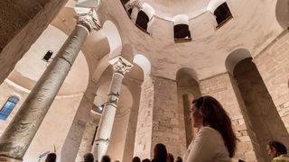 Violinist Martin Draušnik i gitarist Krešimir Bedek u Sv. Donatu izveli program “Paganini i gitara” Violinist Martin Draušnik i gitarist Krešimir Bedek u Sv. Donatu izveli program “Paganini i gitara”