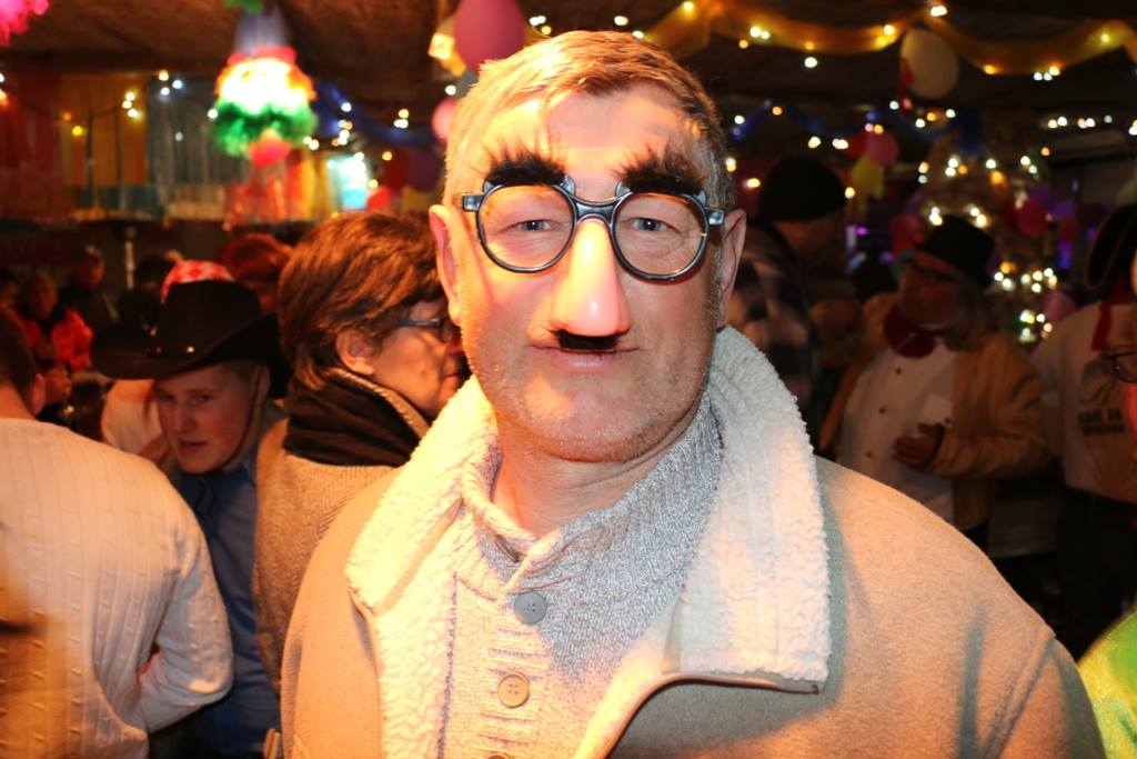 Virske maškare: Maja Šuput zapalila ledenu virsku večer Virske maškare: Maja Šuput zapalila ledenu virsku večer