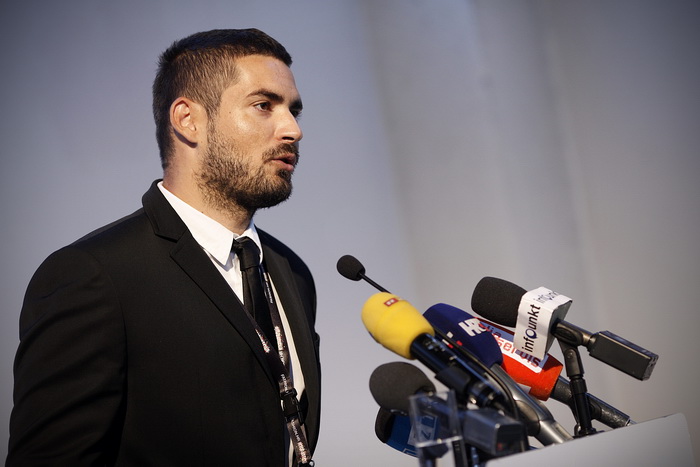 Zagreb, 300911.
Sajam mode Fashion.hr, koji je na Zagrebackom velesajmu okupio 90 izlagaca iz Hrvatske i 29 iz regije, otvorila je predsjednica Vlade RH Jadranka Kosor. 
Na slici: direktor sajma Vinko Filipic.
Foto: Dragan Matic / Cropix