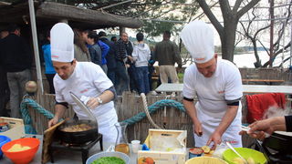 Banj: Poznati kuhaju s Renatom Kraljevom Banj: Poznati kuhaju s Renatom Kraljevom