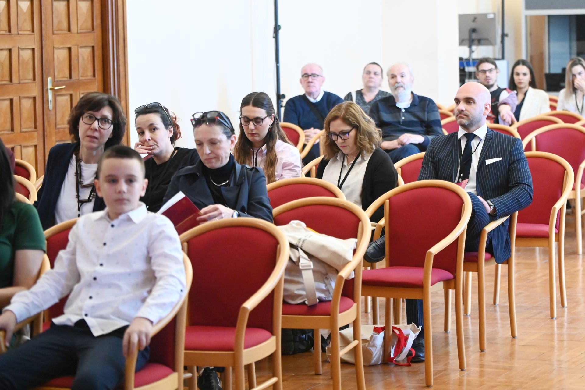 Plemeniti metali i vješte ruke: umjetnost i obrt od srednjeg vijeka do modernog doba