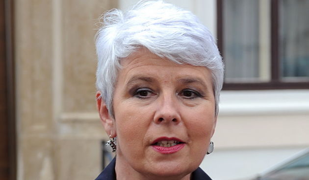 Zagreb, 050711.
Markov trg ispred zgrade vlade.
Predsjednica vlade Jadranka Kosor dala je izjavu o raspisivanju predstojecih izbora i datumu kada ce biraci moci izaci na izbore. takodjer se osvrnula i na primanje u clanstvo EU.
Foto : Srdjan Vrancic / CRO