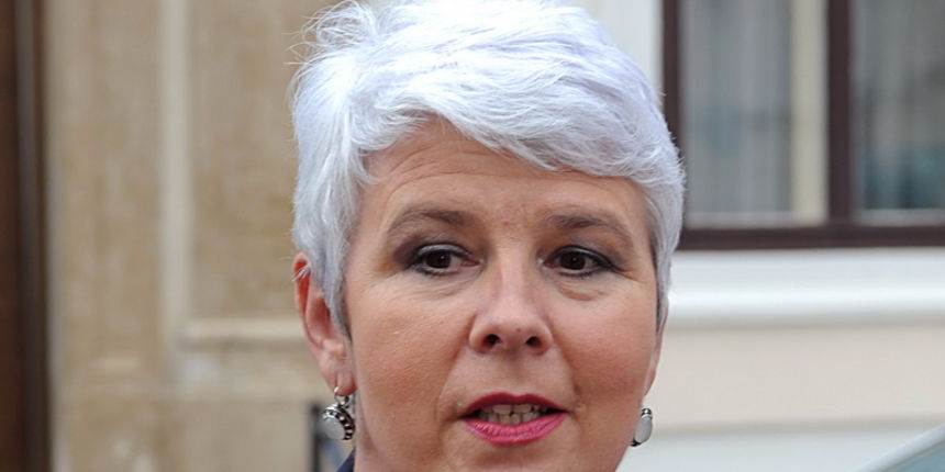 Zagreb, 050711.
Markov trg ispred zgrade vlade.
Predsjednica vlade Jadranka Kosor dala je izjavu o raspisivanju predstojecih izbora i datumu kada ce biraci moci izaci na izbore. takodjer se osvrnula i na primanje u clanstvo EU.
Foto : Srdjan Vrancic / CRO Zagreb, 050711.
Markov trg ispred zgrade vlade.
Predsjednica vlade Jadranka Kosor dala je izjavu o raspisivanju predstojecih izbora i datumu kada ce biraci moci izaci na izbore. takodjer se osvrnula i na primanje u clanstvo EU.
Foto : Srdjan Vrancic / CRO