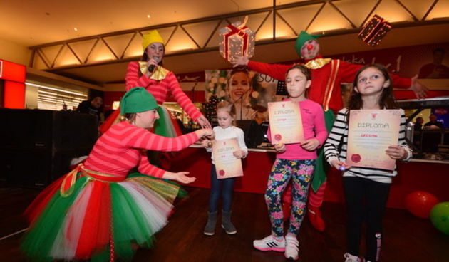 Supernova: Božićni koncert Ivane Kindl i posjet Djeda Božićnjaka, Foto: Iva Perinčić