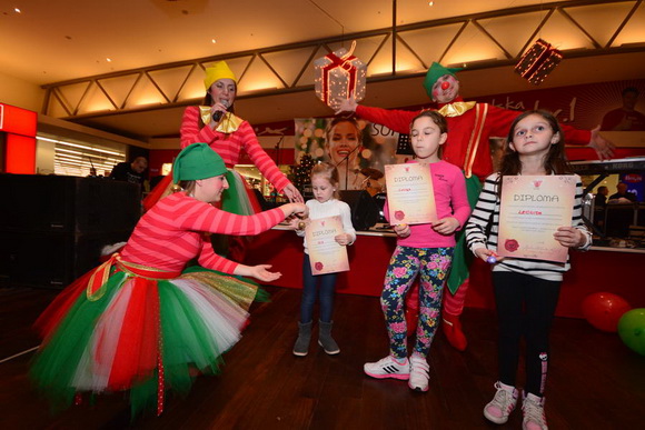 Supernova: Božićni koncert Ivane Kindl i posjet Djeda Božićnjaka, Foto: Iva Perinčić Supernova: Božićni koncert Ivane Kindl i posjet Djeda Božićnjaka, Foto: Iva Perinčić