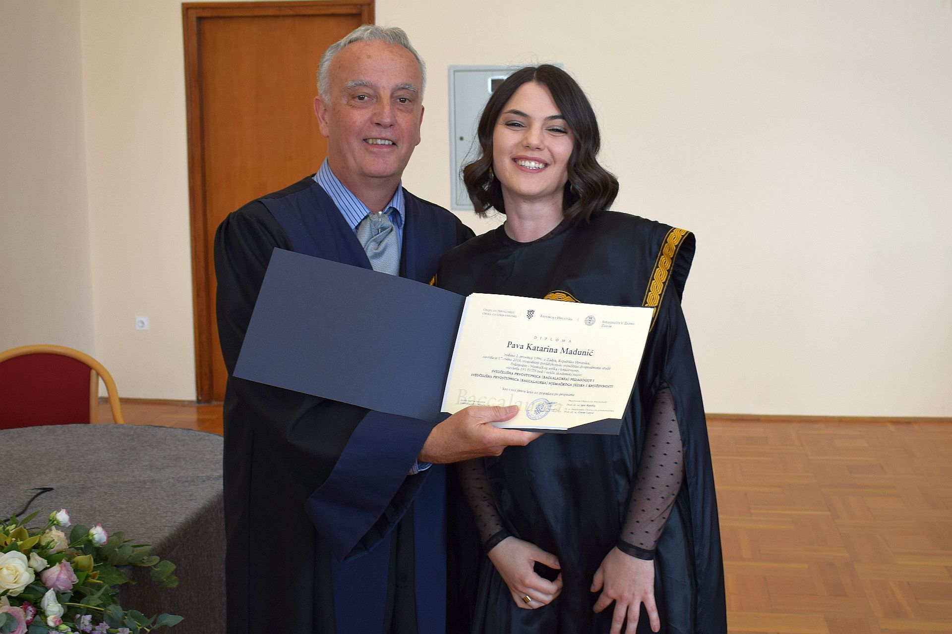 Promocija 11. generacije prvostupnika Odjela za germanistiku j Promocija 11. generacije prvostupnika Odjela za germanistiku j