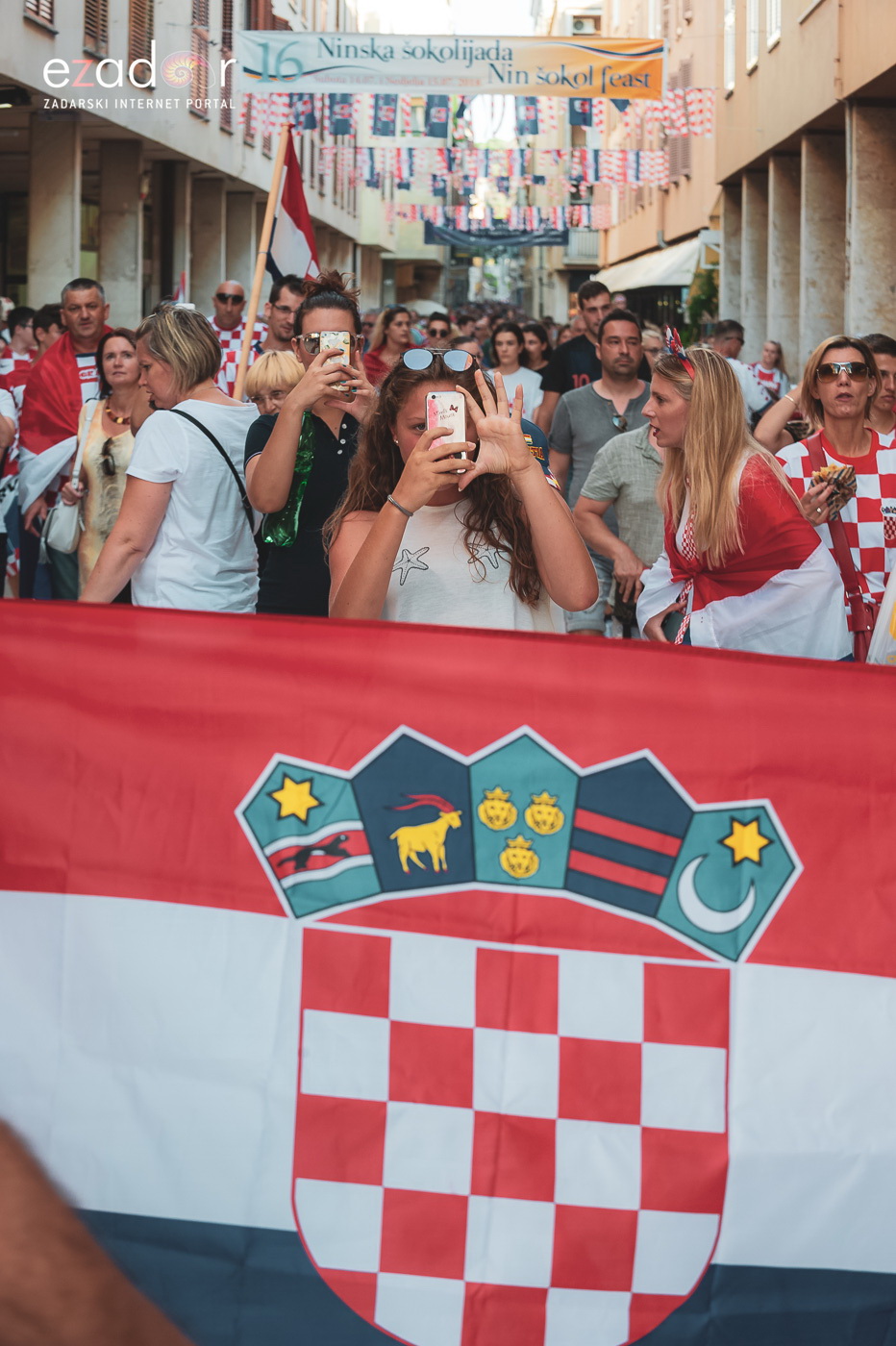 Zadar priredio čudesan doček svojim Vatrenim herojima (1)