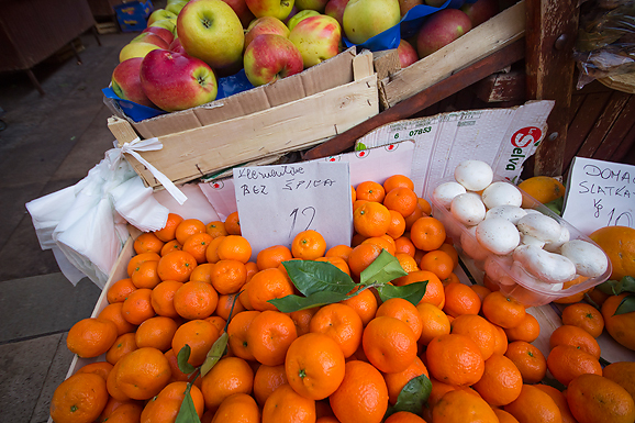 Đir po pijaci, 30. siječnja 2012. (foto:Saša Čuka)
