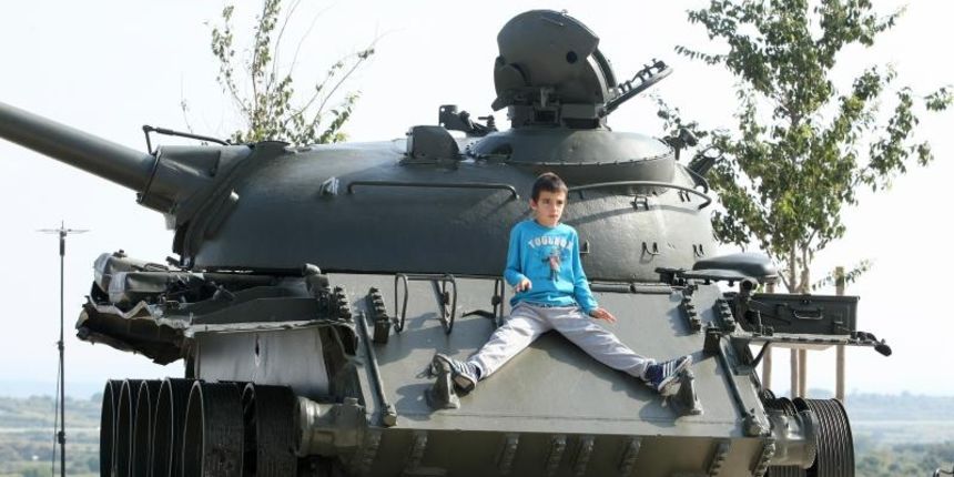 Zadar – U nazocnosti brojnih branitelja, gradskih vlasti, pripadnika HV-a i MUP-a te gradjana Zadra sredisnjom svecanoscu na gradskom predjelu Dracevac obiljezena je 23. obljetnica Dana obrane Grada. Svecanosti je nazocila Kolinda Grabar Kitarovic. Photo: