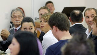 Split, 051010.
Aspira, Visoka skola za sportski menadzment.
Medju upisanim polaznicima skole je Blanka Vlasic, Tina Mihelic, sestre Lucija i Ana Zaninovic, Ivana Brkljacic, Igor Stimac.
Pozdravni govor je odrzao i Zlatko Matesa koji je pozdravio sve prisu Split, 051010.
Aspira, Visoka skola za sportski menadzment.
Medju upisanim polaznicima skole je Blanka Vlasic, Tina Mihelic, sestre Lucija i Ana Zaninovic, Ivana Brkljacic, Igor Stimac.
Pozdravni govor je odrzao i Zlatko Matesa koji je pozdravio sve prisu