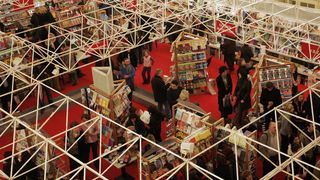 Pula,041209.
Recesijski, ali veselo i uz pjesmu otvoren je u petak jubilarni 15. Sa(n)jam knjige u Istri, koji ce do 13. prosinca okupiti vise od 200 autora i 300 nakladnika.Sajam je prigodnim rijecima otvorio veliki argentinsko-kanadski knjizevnik Albert Pula,041209.
Recesijski, ali veselo i uz pjesmu otvoren je u petak jubilarni 15. Sa(n)jam knjige u Istri, koji ce do 13. prosinca okupiti vise od 200 autora i 300 nakladnika.Sajam je prigodnim rijecima otvorio veliki argentinsko-kanadski knjizevnik Albert