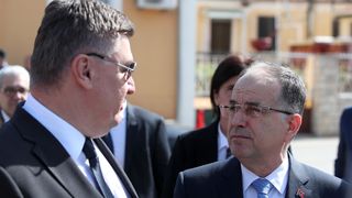 Predsjednik Zoran Milanović i albanski predsjednik Bajram Begaj posjetili crkvu Gospe Loretske u Arbanasima Predsjednik Zoran Milanović i albanski predsjednik Bajram Begaj posjetili crkvu Gospe Loretske u Arbanasima