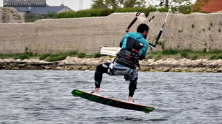 Kiteri guštali u refulima ninske bure Kiteri guštali u refulima ninske bure