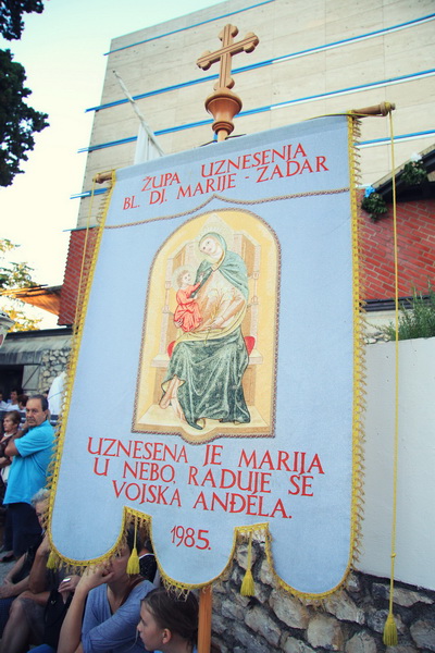 Proslava blagdana Velike Gospe: središnja večernja misa i procesija ulicama Belafuže Proslava blagdana Velike Gospe: središnja večernja misa i procesija ulicama Belafuže