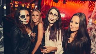 Antea Kodžoman, Snježana Mehun i Jole tulumarili u klubu H2O Antea Kodžoman, Snježana Mehun i Jole tulumarili u klubu H2O