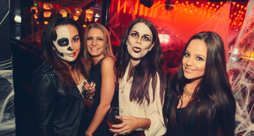 Antea Kodžoman, Snježana Mehun i Jole tulumarili u klubu H2O Antea Kodžoman, Snježana Mehun i Jole tulumarili u klubu H2O