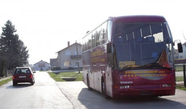 Razvozili vojsku neregistriranim autobusima, foto: NL
