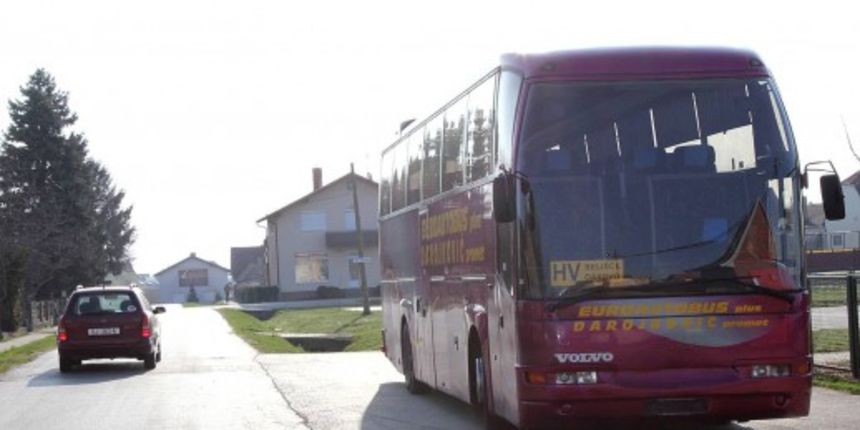 Razvozili vojsku neregistriranim autobusima, foto: NL