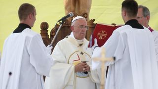 Sarajevo, Bosna i Hercegovina – Sluzbeni posjet pape Franje Sarajevu. Ovo je treci papinski posjet Bosni i Hercegovini. Prethodni posjeti pape Ivana Pavla II bili su pastoralni dok je posjet pape Franje primarno drzavnicki. Nakon susreta s drzavnim duznos Sarajevo, Bosna i Hercegovina – Sluzbeni posjet pape Franje Sarajevu. Ovo je treci papinski posjet Bosni i Hercegovini. Prethodni posjeti pape Ivana Pavla II bili su pastoralni dok je posjet pape Franje primarno drzavnicki. Nakon susreta s drzavnim duznos