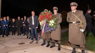 Andrej Plenković obilježio Dan sjećanja u Škabrnji Andrej Plenković obilježio Dan sjećanja u Škabrnji