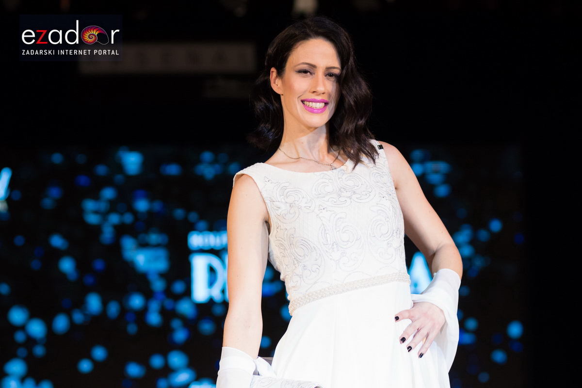 11. Festival vjenčanja: Modna revija vjenčanica i svečanih haljina te revija cvijeća i koncert Sandija Cenova 11. Festival vjenčanja: Modna revija vjenčanica i svečanih haljina te revija cvijeća i koncert Sandija Cenova