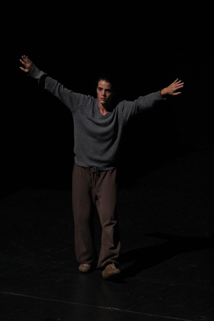 Sinoć je u Kazalištu lutaka održana druga večer Monoplay festivala sola. Publici su se predstavili Mia Zalukar sa koreografijom “Something old”, Deana Gobac sa “Sentimentalno unatrag”, te Roberta Milevoj, Ana-Maria Bogdanović i Bruno Isaković sa svojim Sinoć je u Kazalištu lutaka održana druga večer Monoplay festivala sola. Publici su se predstavili Mia Zalukar sa koreografijom “Something old”, Deana Gobac sa “Sentimentalno unatrag”, te Roberta Milevoj, Ana-Maria Bogdanović i Bruno Isaković sa svojim