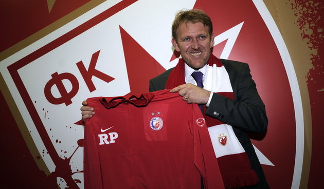 Beograd, 091210. Veceras je u prostorijama FK Crvena Zvezda na stadionu Marakana istoimenog kluba odrzana promocija Roberta Prosineckog kao novog trenera FK Crvena Zvezda. Foto: Sime Sokota / CROPIX