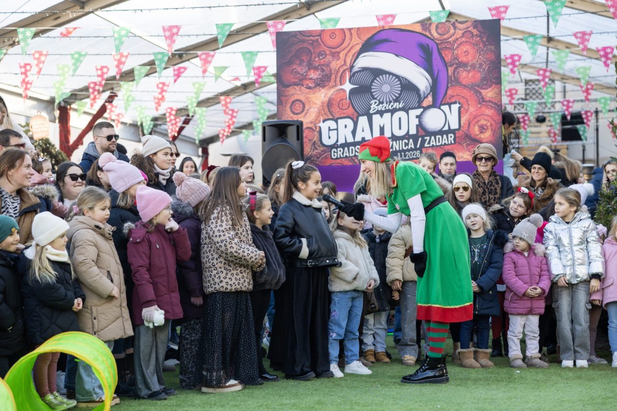 Dječji doček Nove godine na Božićnom gramofonu