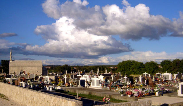 Groblje u Škabrnji (foto: skabrnja.com)